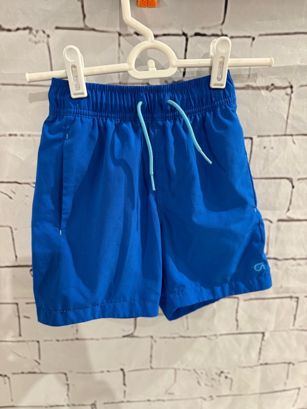 GAP Bright Blue Boys Quick Dry Shorts. Sz XS. Like New Condition